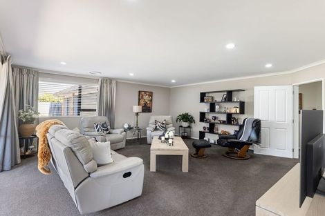 Photo of property in 6 Liberty Grove, Kelvin Grove, Palmerston North, 4414