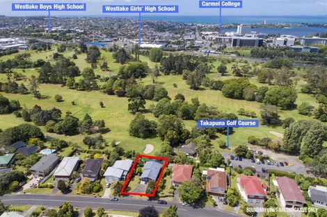 Photo of property in 30 Marywil Crescent, Hillcrest, Auckland, 0627