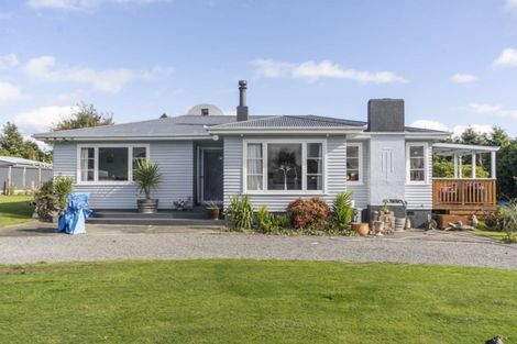 Photo of property in 30 Oxford Street, Martinborough, 5711