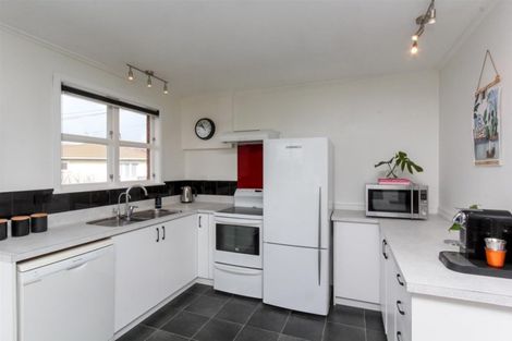 Photo of property in 15 Barclay Street, Ferndale, New Plymouth, 4310