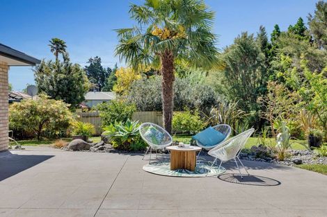 Photo of property in 52 Lysaght Place, Welcome Bay, Tauranga, 3112