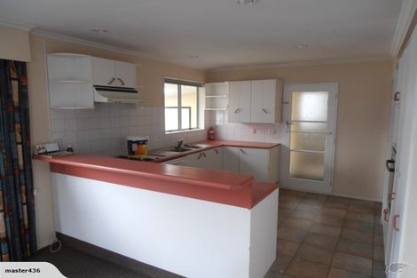 Photo of property in 34 Raglan Avenue, Cloverlea, Palmerston North, 4412