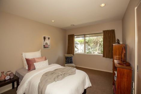 Photo of property in 4 Pukatea Close, Raumati Beach, Paraparaumu, 5032