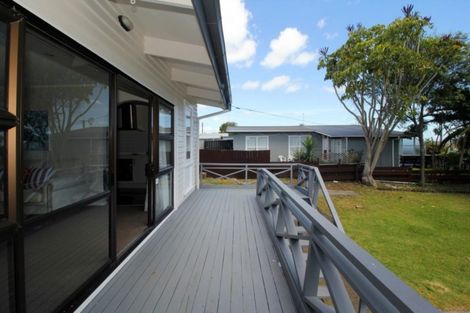Photo of property in 114 Coxhead Road, Wattle Downs, Auckland, 2103