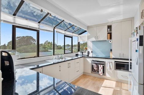 Photo of property in 2/12 Gazelle Avenue, Beach Haven, Auckland, 0626