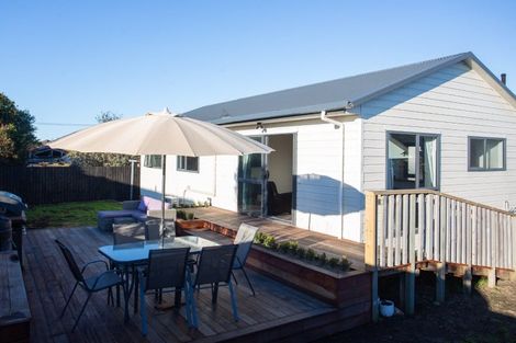Photo of property in 68 Pacific Road, North New Brighton, Christchurch, 8083