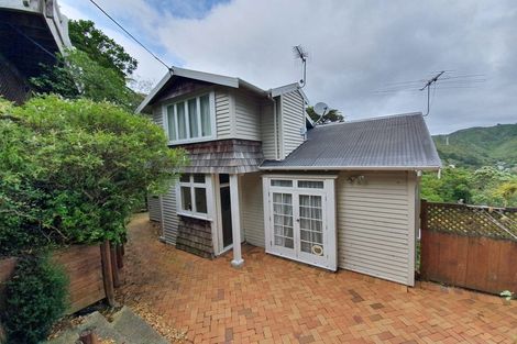 Photo of property in 28 Saint Michaels Crescent, Kelburn, Wellington, 6012