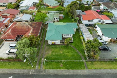 Photo of property in 1 Mckean Avenue, Manurewa, Auckland, 2102
