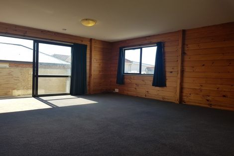 Photo of property in 17 Centennial Avenue, Riccarton, Christchurch, 8041