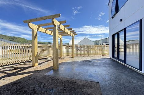 Photo of property in 15 Te Ara O Toroa, Wainuiomata, Lower Hutt, 5014