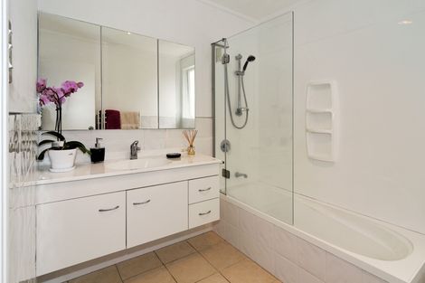 Photo of property in 10 Pasteur Place, New Windsor, Auckland, 0600