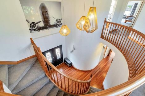 Photo of property in 16 Commodore Parry Road, Castor Bay, Auckland, 0620