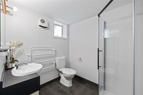 Photo of property in 2 Bickerstaffe Road, Maungaturoto, 0520