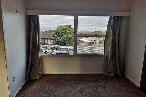 Photo of property in 170 Chivalry Road, Glenfield, Auckland, 0629