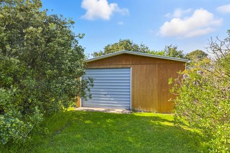 Photo of property in 29 Sarah Street, Waikawa Beach, Manakau, 5573