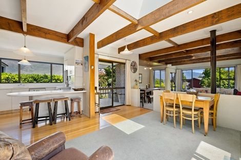 Photo of property in 12 Mulberry Lane, Wanaka, 9305