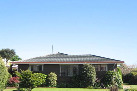 Photo of property in 9 Lowry Avenue, Redwood, Christchurch, 8051