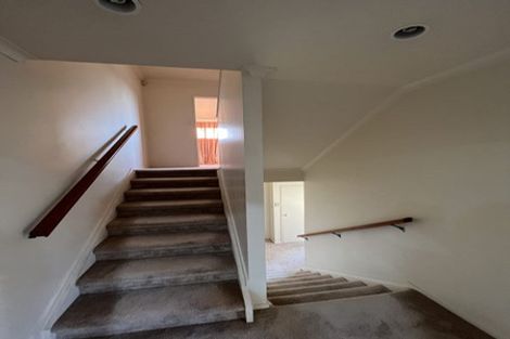 Photo of property in 2/50 Bond Crescent, Forrest Hill, Auckland, 0620