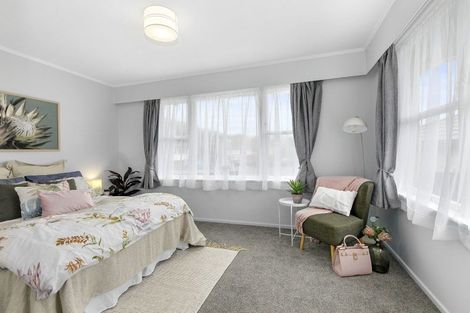 Photo of property in 2 Bella Grove, Naenae, Lower Hutt, 5011