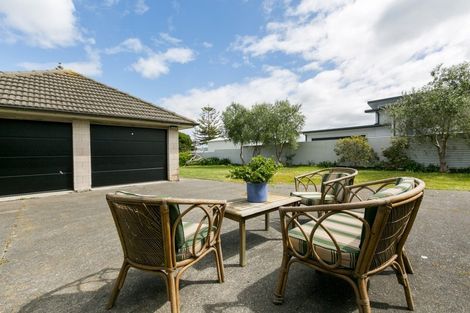 Photo of property in 10 The Esplanade, Westshore, Napier, 4110
