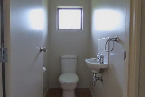 Photo of property in 8 Graham Street, One Tree Point, 0118