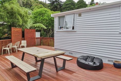 Photo of property in 111 Kamahi Street, Stokes Valley, Lower Hutt, 5019