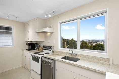 Photo of property in 8 Saint Aidans Way, Tawa, Wellington, 5028