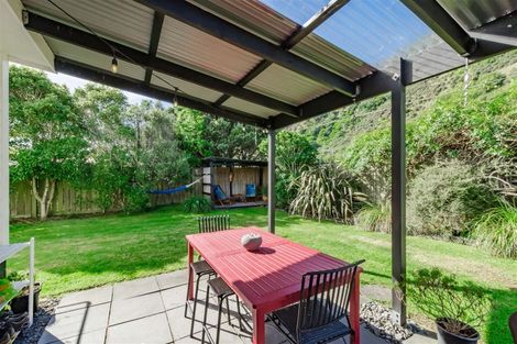 Photo of property in 10 Tilley Road, Paekakariki, 5034