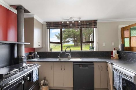 Photo of property in 6 King Edward Street, Eltham, 4322