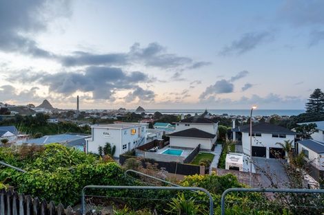 Photo of property in 419 Devon Street West, Lynmouth, New Plymouth, 4310