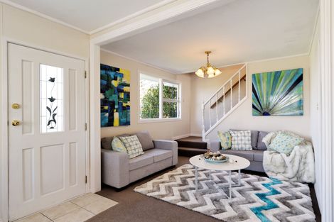 Photo of property in 10 Pasteur Place, New Windsor, Auckland, 0600