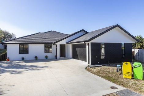 Photo of property in 8 Kitty Frazer Lane, Omaha, 0986