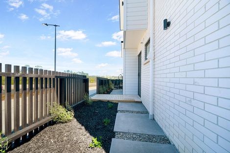 Photo of property in 15 Octans Road, Westgate, 0814