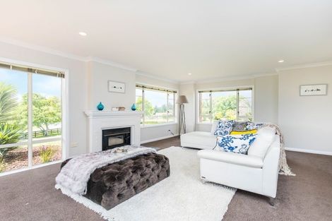 Photo of property in 2 Aunceston Rise, Alfriston, Auckland, 2105