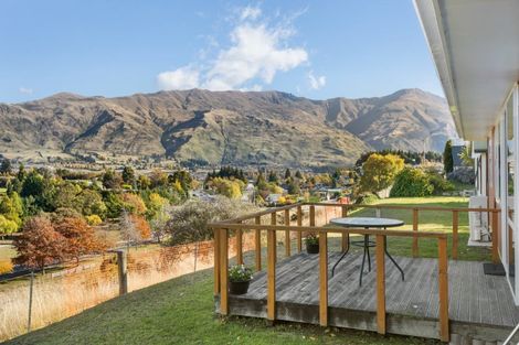 Photo of property in 12 Rob Roy Lane, Wanaka, 9305