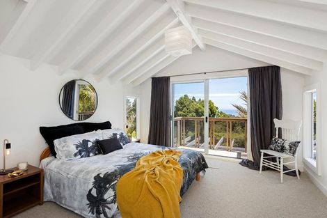 Photo of property in 16 La Trobe Track, Karekare, New Lynn, 0772