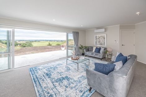 Photo of property in 51 Tirimoana Place, Otamatea, Whanganui, 4501