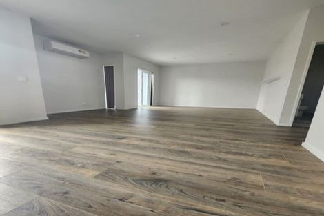 Photo of property in 9 Riroriro Close, Papakura, 2110