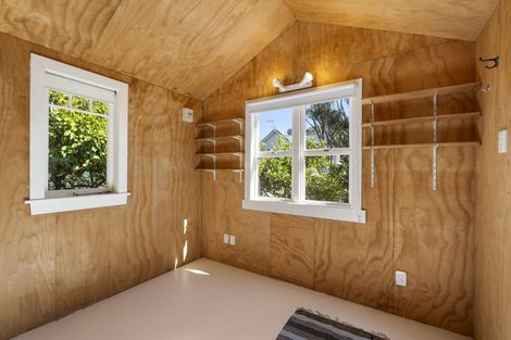 Photo of property in 27 Hastings Parade, Devonport, Auckland, 0624