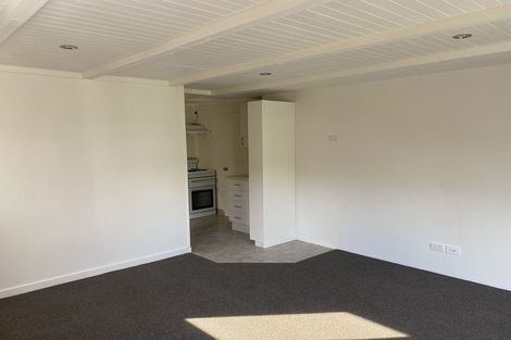 Photo of property in 14 Warner Place, Heathcote Valley, Christchurch, 8022