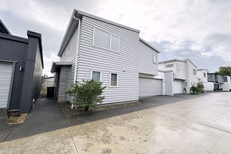 Photo of property in 4 Ruhanui Lane, Pakuranga Heights, Auckland, 2010