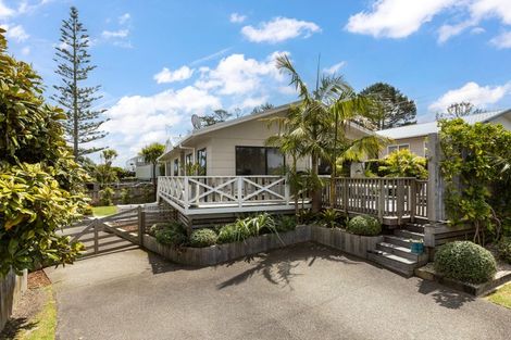 Photo of property in 5/254 Glenvar Road, Torbay, Auckland, 0630