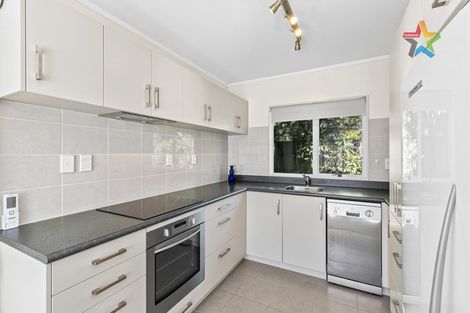 Photo of property in 4/169 Whites Line East, Waiwhetu, Lower Hutt, 5010