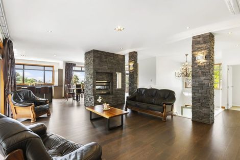 Photo of property in 49 Penguin Drive, Murrays Bay, Auckland, 0630