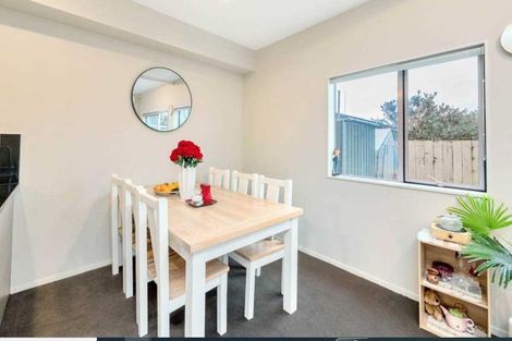 Photo of property in 6/45a Swanson Road, Henderson, Auckland, 0610