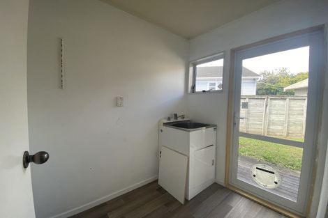 Photo of property in 2/8 Raines Avenue, Forrest Hill, Auckland, 0620