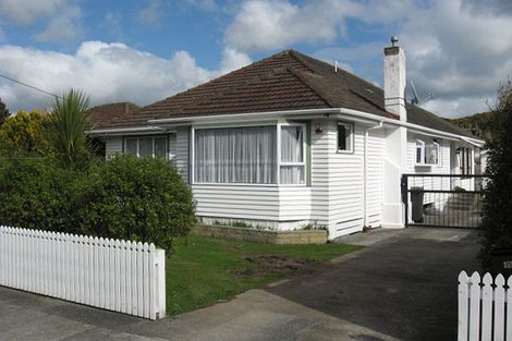 Photo of property in 25 Wellington Road, Wainuiomata, Lower Hutt, 5014