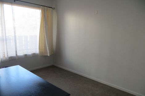 Photo of property in 2/17 Captain Scott Road, Glen Eden, Auckland, 0602