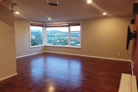 Photo of property in 111 Ruskin Road, Newlands, Wellington, 6037