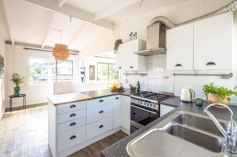 Photo of property in 28 Ostend Road, Ostend, Waiheke Island, 1081